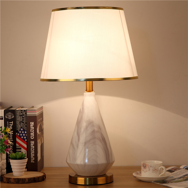 Living room desk lamp Bedroom  - Desk Lamp 评论和价格