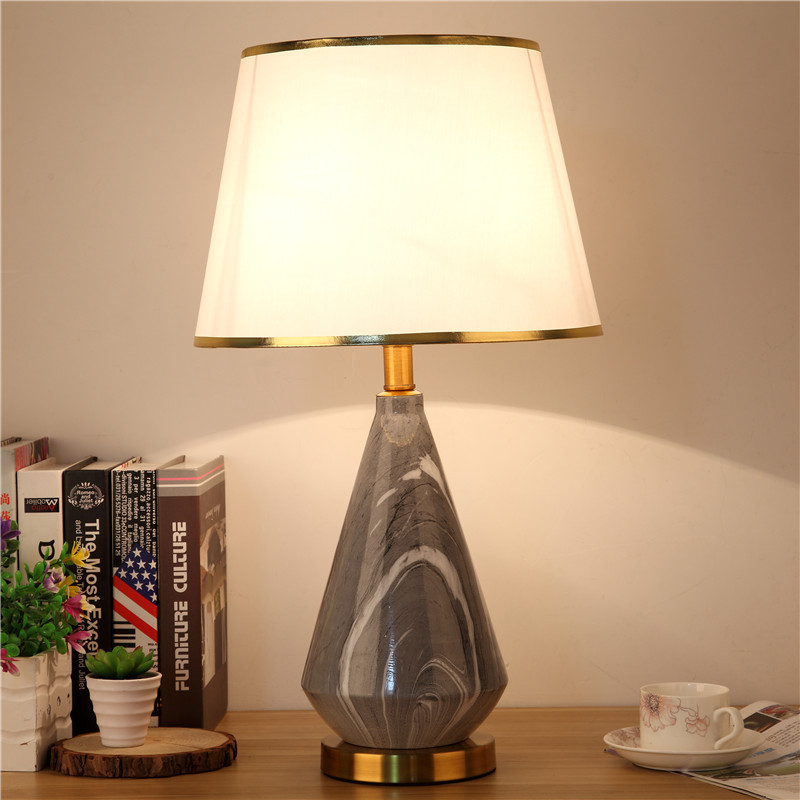 Living room desk lamp Bedroom  - Desk Lamp 评论和价格