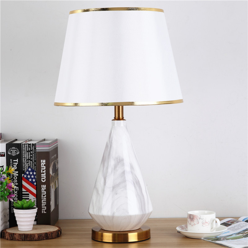 Living room desk lamp Bedroom  - Desk Lamp 评论和价格